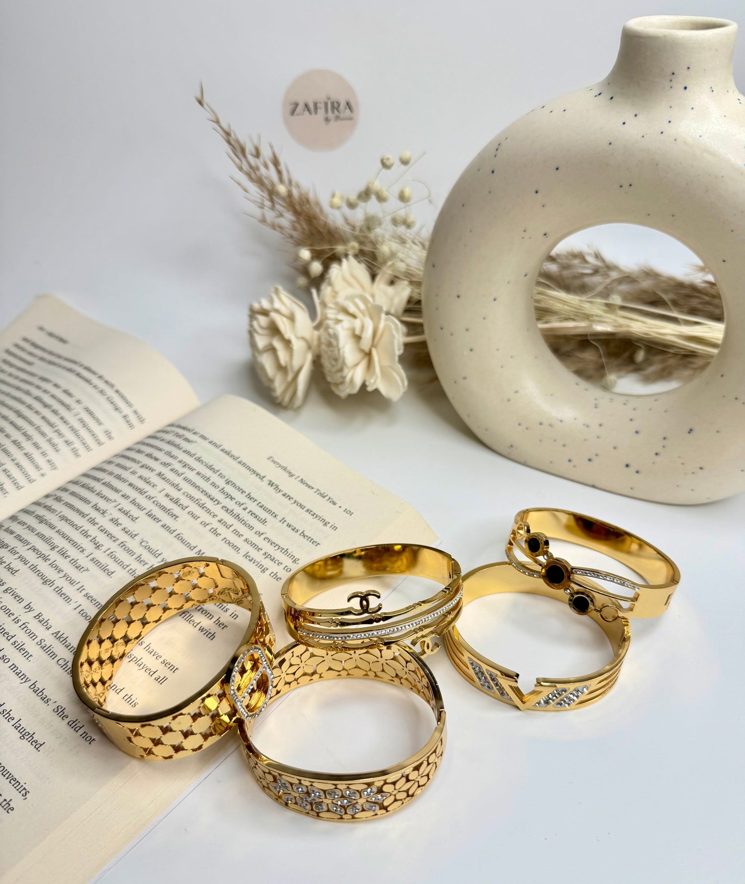 THIN WRIST BANGLES