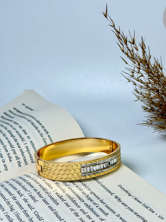 Vionelle Statement Bangle